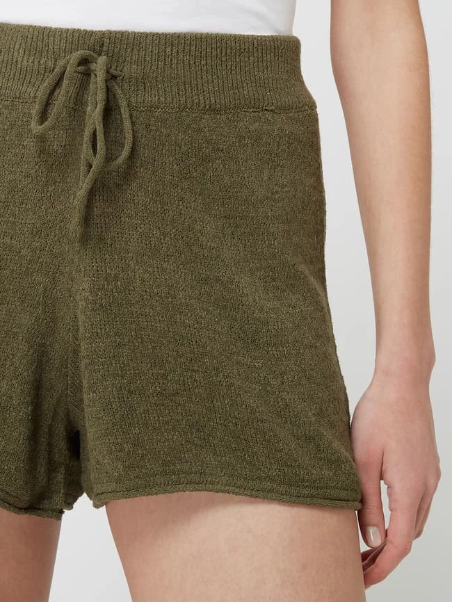 Only Shorts Mit Elastischem Bund Modell 'Fiona' - Olivgrün 3 Only Shorts Mit Elastischem Bund Modell 'Fiona' - Olivgrün – Bild 3