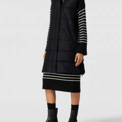 Esprit Steppweste Mit Kapuze - Schwarz 8 Esprit Steppweste Mit Kapuze - Schwarz -S.Oliver Geschäft 9l238d1h8ks48gqdad238hhgako5ad9ga124gkamah232da684o4sd2575950ja6a4skue278sq4ichp8t3jeo9p6dgjio9mcdi62p1k6go38ohichi3acpk6ks64e336pijioo