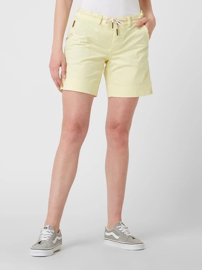 ALIFE & Kickin Shorts Mit Gürtel Modell 'Jule' - Hellgelb 4 ALIFE & Kickin Shorts Mit Gürtel Modell 'Jule' - Hellgelb – Bild 4